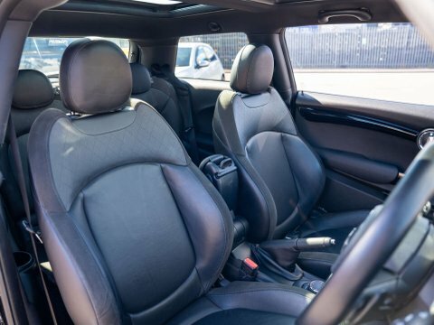 Mini Hatch 2.0 John Cooper Black #4