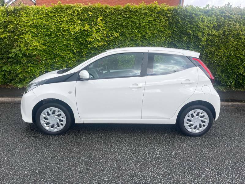 Toyota Aygo 1.0 Vvt-i X-play Tss - 2021 21 MK21VCV White #6