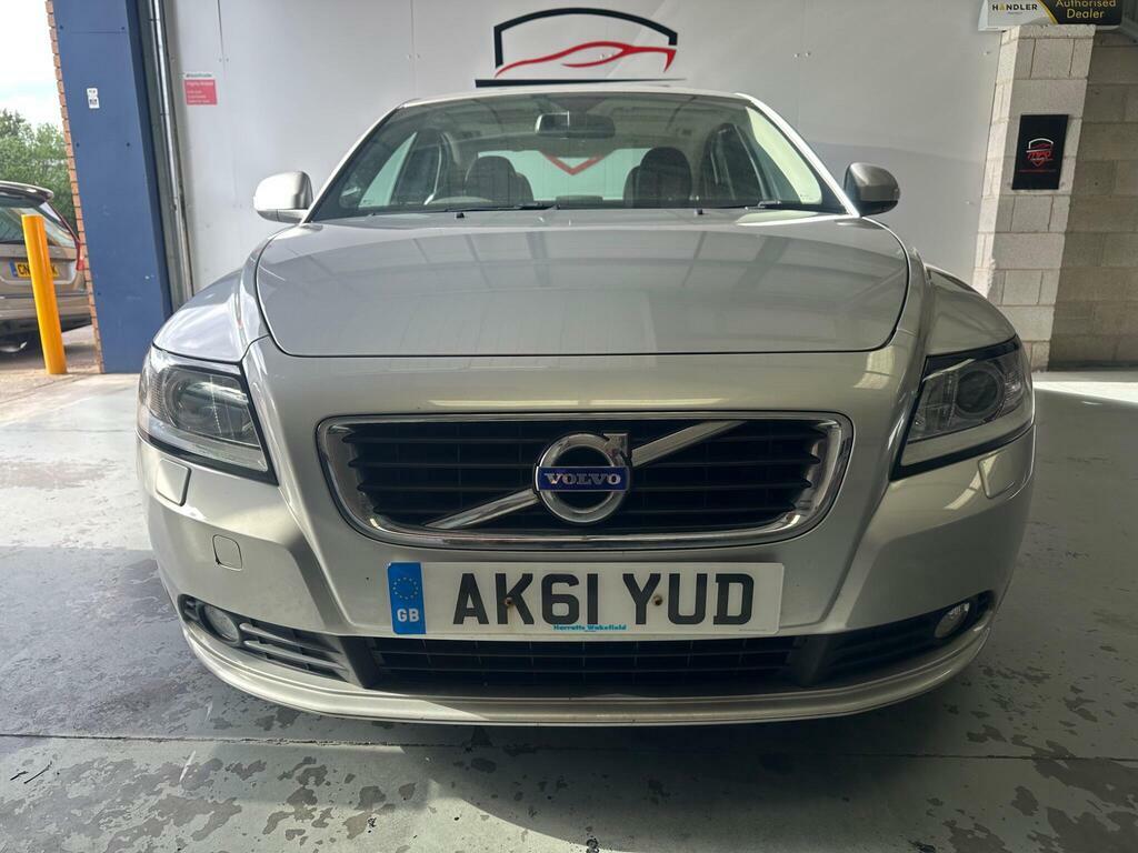 Volvo S40 1.6D Drive Se Edition Saloon Silver #4