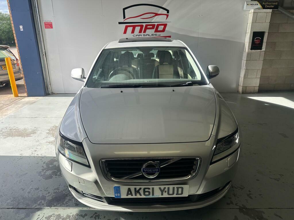 Volvo S40 1.6D Drive Se Edition Saloon Silver #3