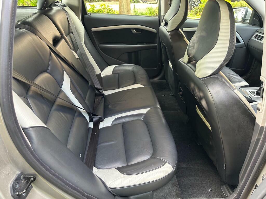 Volvo V70 2.0D R-design Se Estate Gold #6