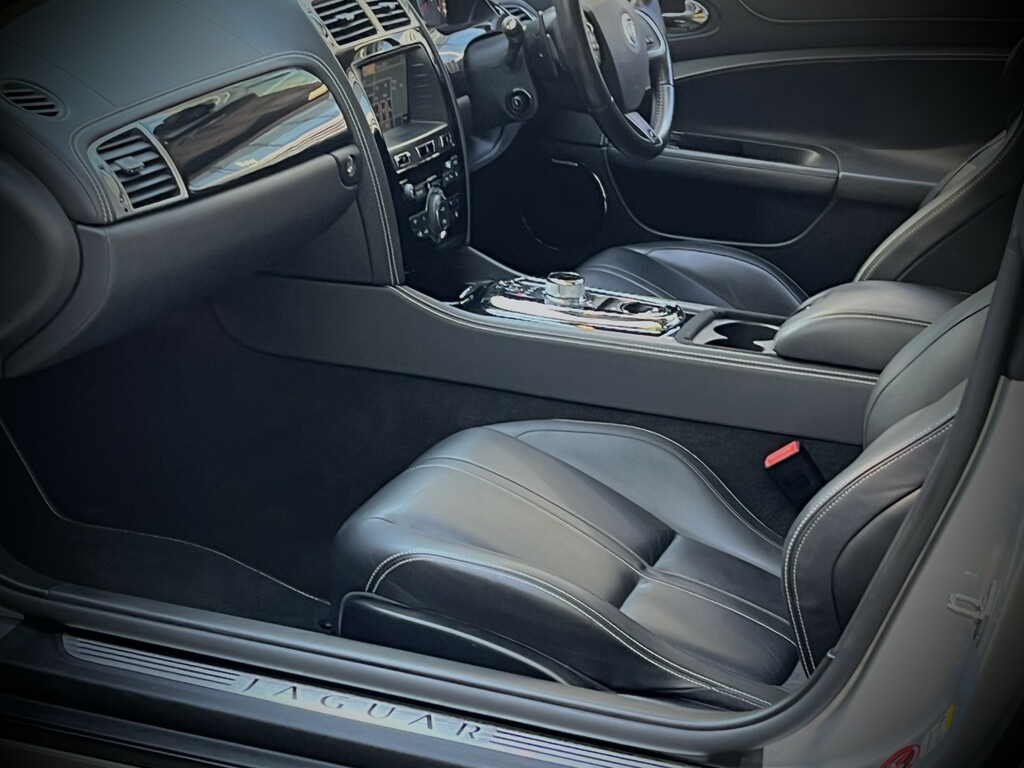 Jaguar XKR 5.0 V8 Euro 5 Silver #29