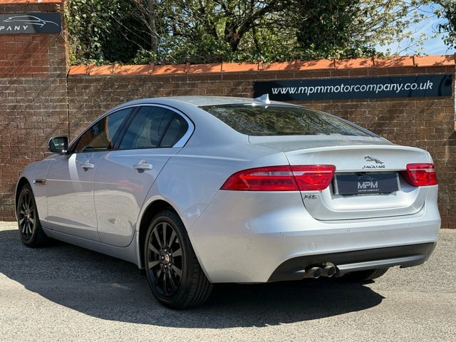 Jaguar XE 2.0D Se Saloon Euro 6 S S 180 OV16LJX Silver #6
