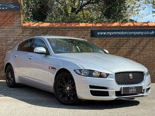 Jaguar XE 2.0D Se Saloon Euro 6 S S 180 Silver