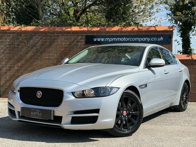 Jaguar XE 2.0D Se Saloon Euro 6 S S 180 OV16LJX Silver #2