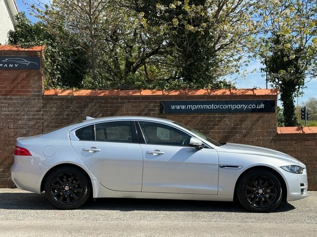 Jaguar XE 2.0D Se Saloon Euro 6 S S 180 OV16LJX Silver #3