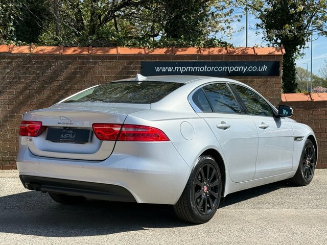 Jaguar XE 2.0D Se Saloon Euro 6 S S 180 OV16LJX Silver #5