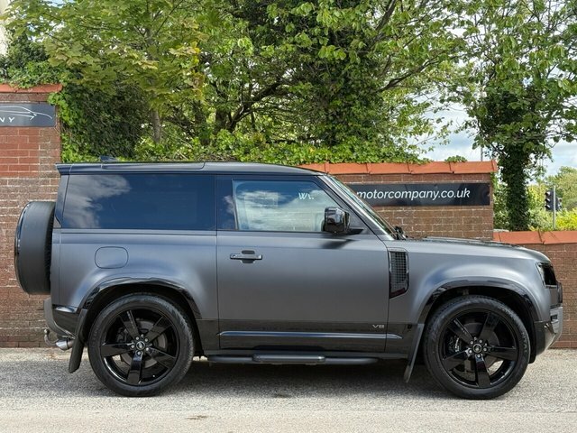 Land Rover Defender 5.0 P525 V8 Carpathian Edition Suv Grey #3