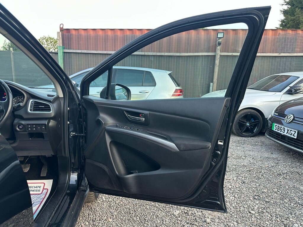Suzuki SX4 E-four 2.5 Black #30