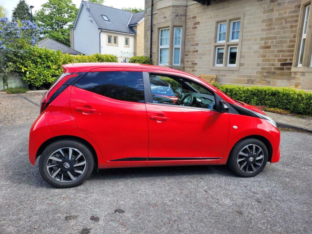 Toyota Aygo 1.0 Vvt-i X-trend Euro 6 S S FG71GUC Red #4