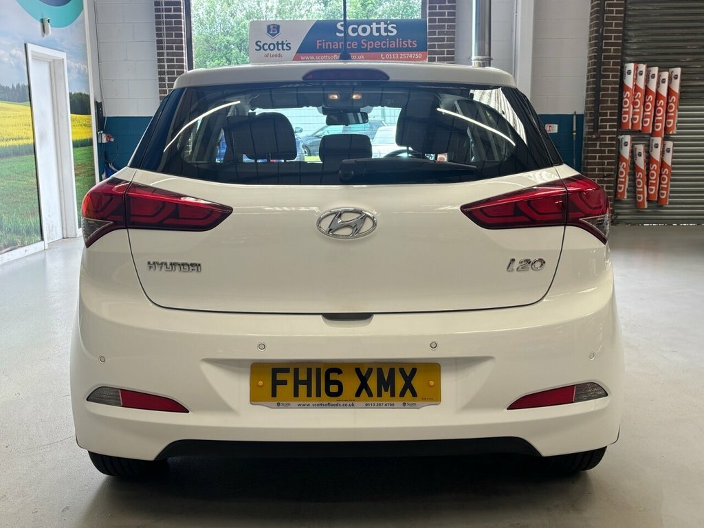 Hyundai I20 1L Se FH16XMX White #6