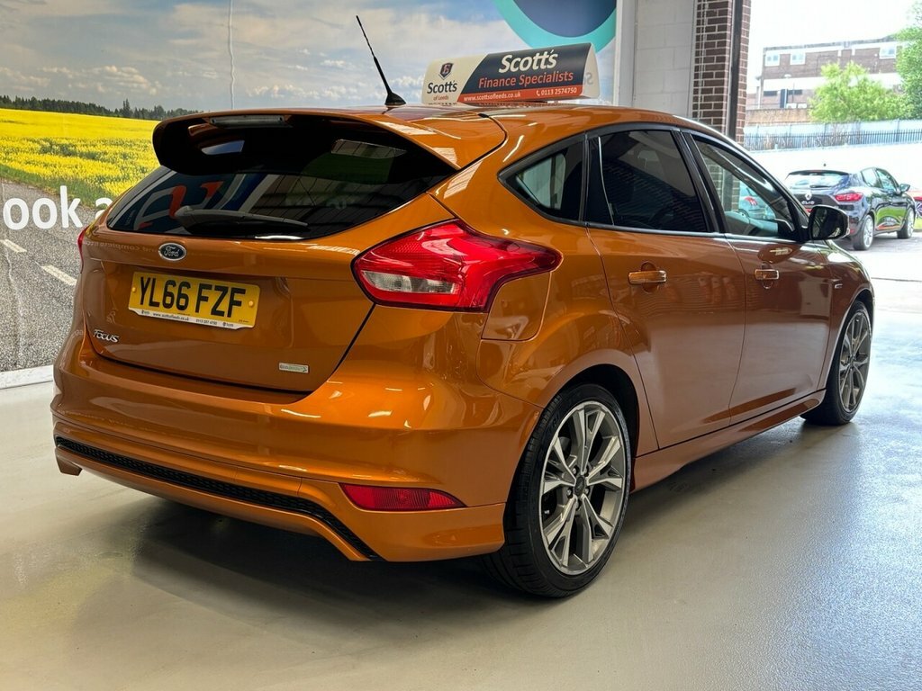 Ford Focus 1L St-line YL66FZF Orange #5