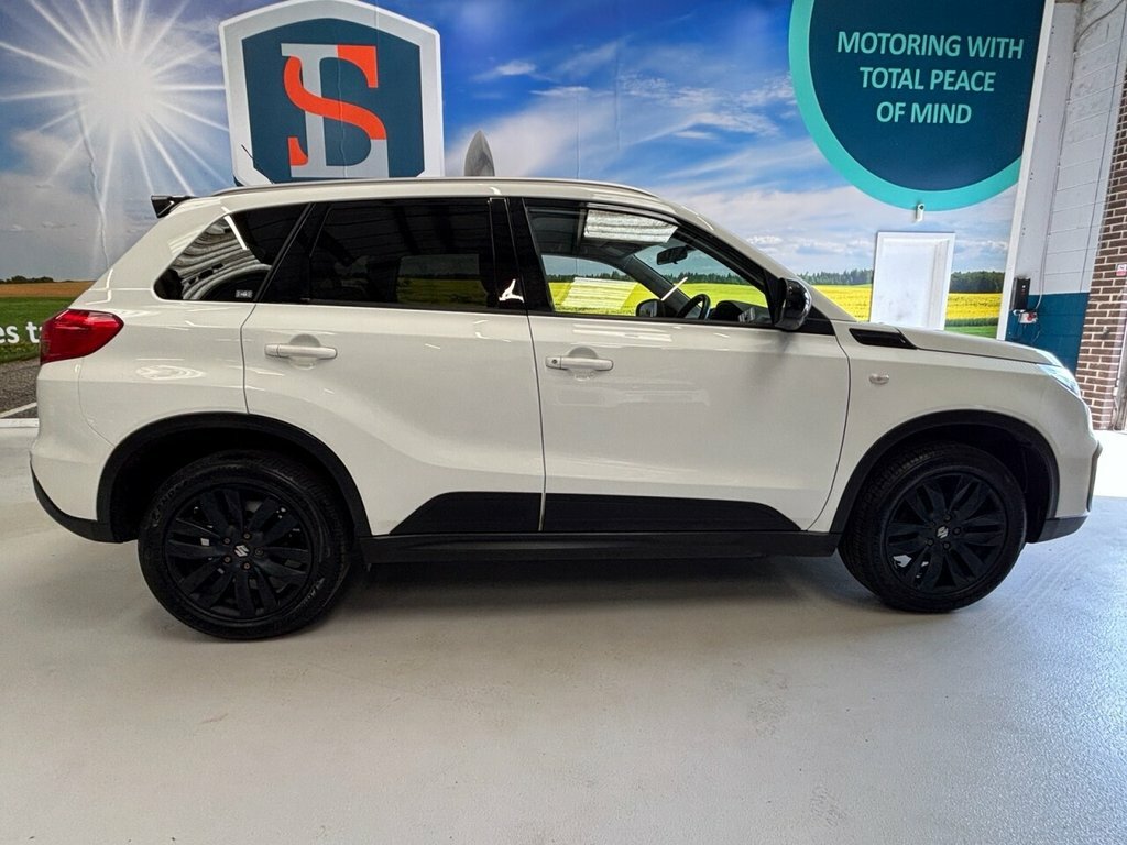 Suzuki Vitara 1.6L Kuro NC03MLC White #4