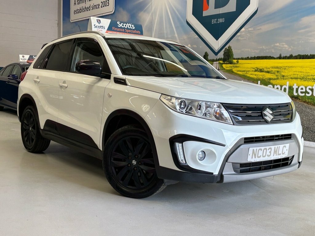 Suzuki Vitara 1.6L Kuro White