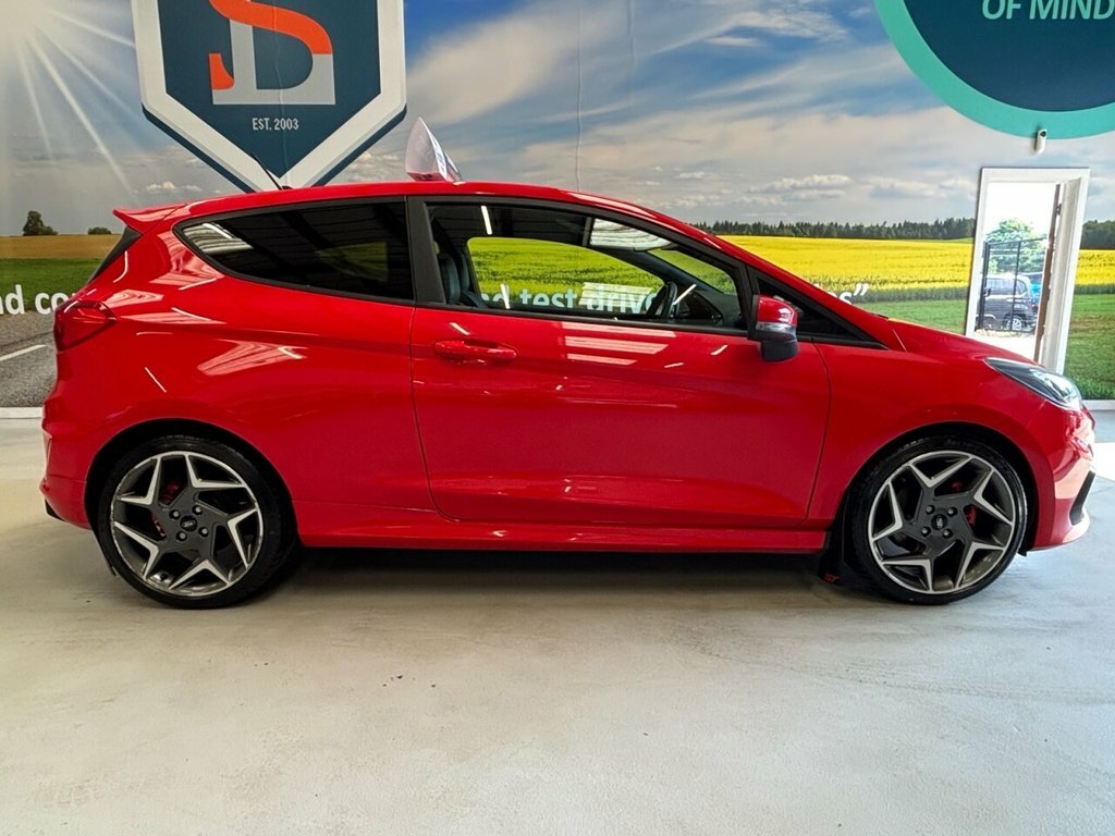 Ford Fiesta 1.5L St-3 YN68OHD Red #4