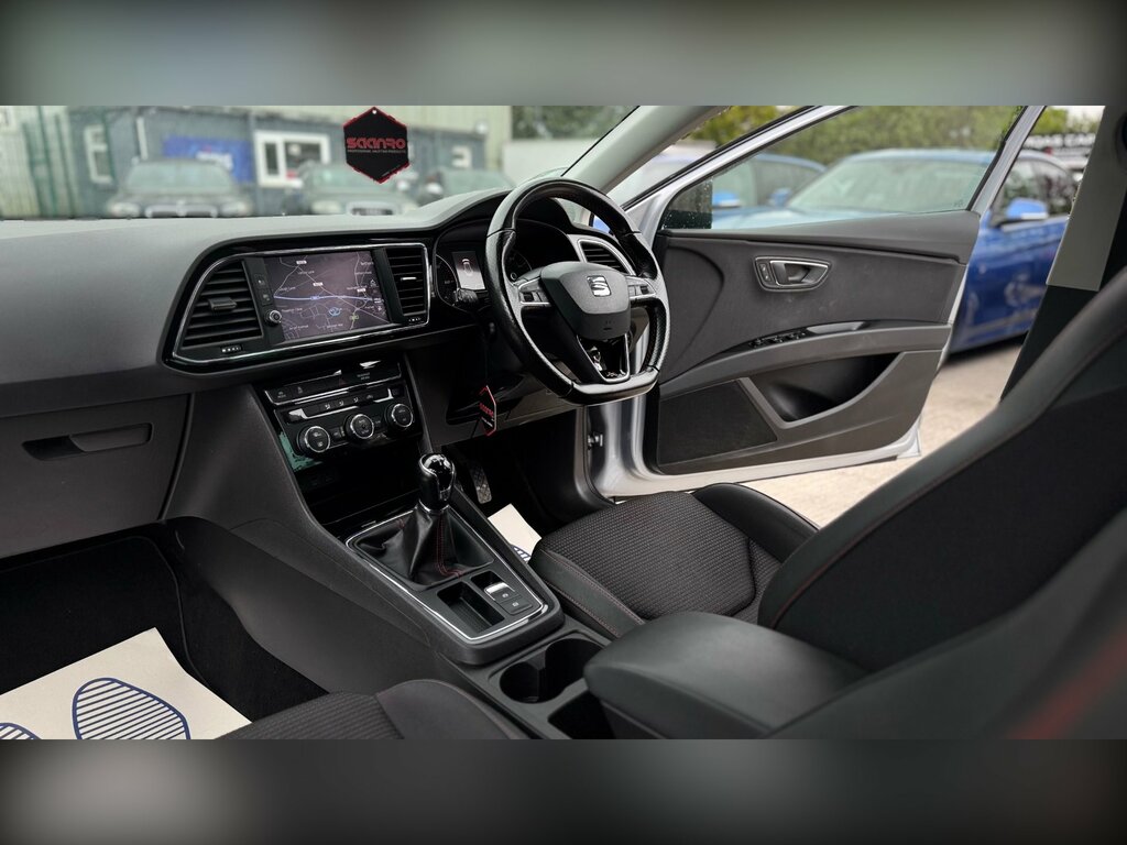 Seat Leon 2.0 Tdi Fr Technology Hatchback KJ18KEK Silver #4