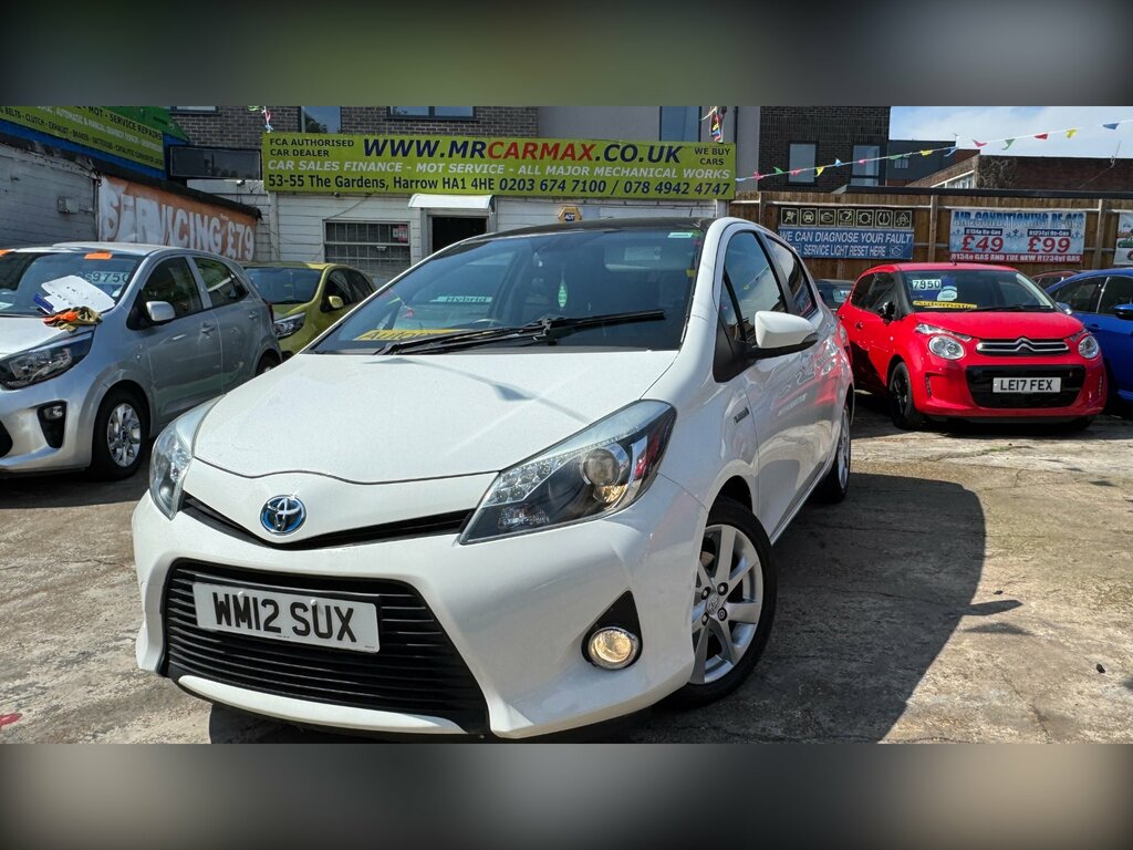 Toyota Yaris 1.5 Vvt-h T Spirit Hatchback Hybrid Cvt White