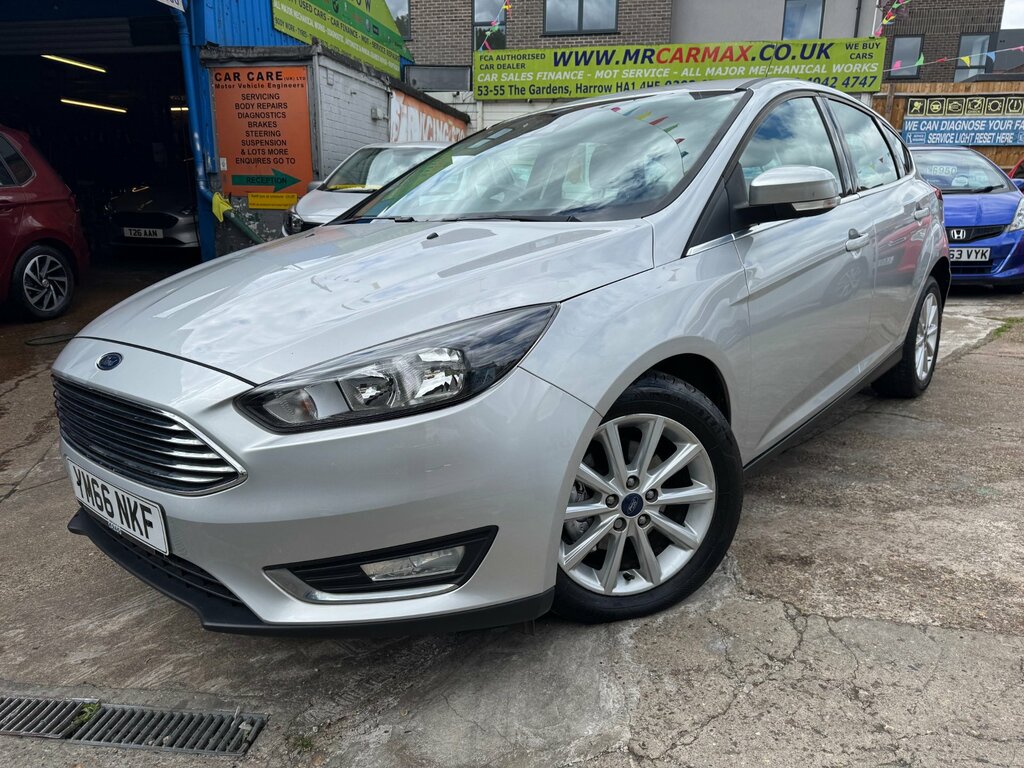 Ford Focus 1.0T Ecoboost Titanium Hatchback E Silver
