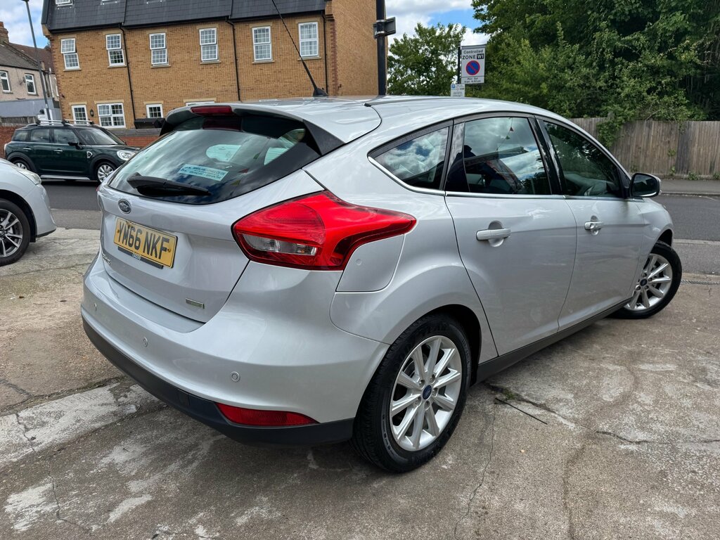 Ford Focus 1.0T Ecoboost Titanium Hatchback E YM66NKF Silver #4