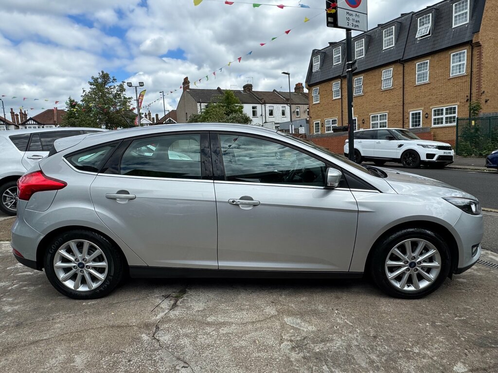Ford Focus 1.0T Ecoboost Titanium Hatchback E YM66NKF Silver #3
