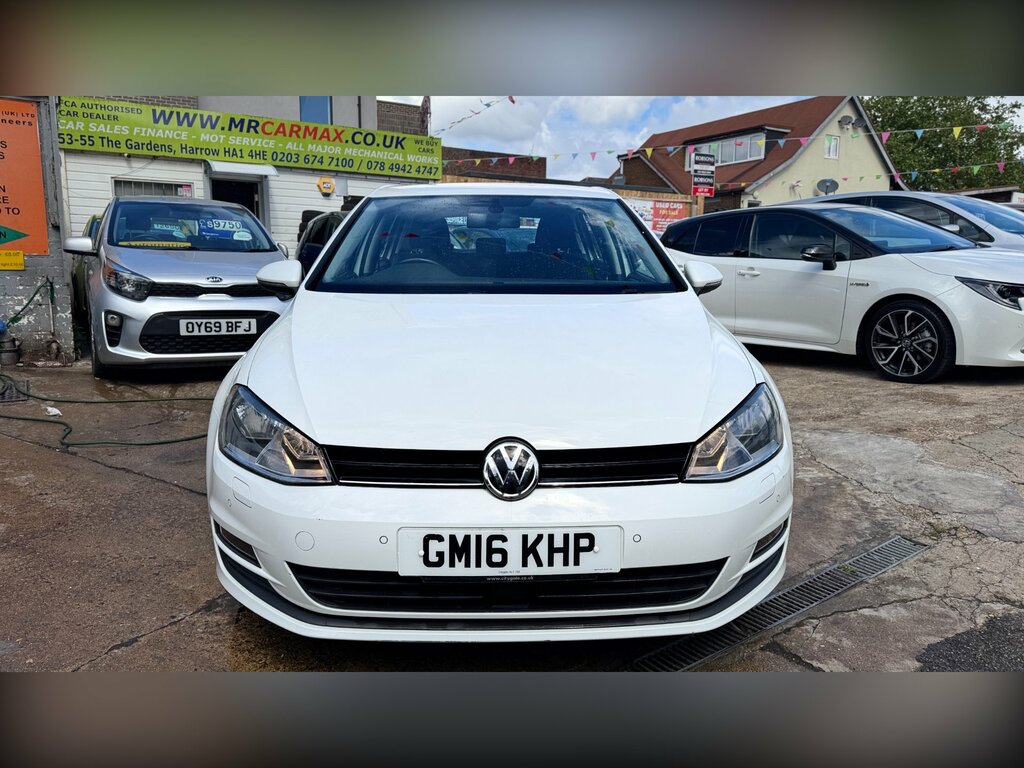 Volkswagen Golf 1.4 Tsi Bluemotion Tech Match Edition Hatchback GM16KHP White #2