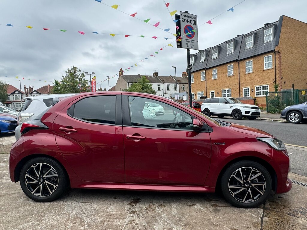 Toyota Yaris 1.5 Vvt-h Design Hatchback Hybrid E-cvt WK70XJZ Red #3
