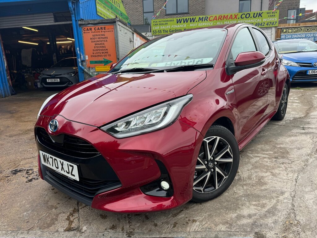 Toyota Yaris 1.5 Vvt-h Design Hatchback Hybrid E-cvt Red