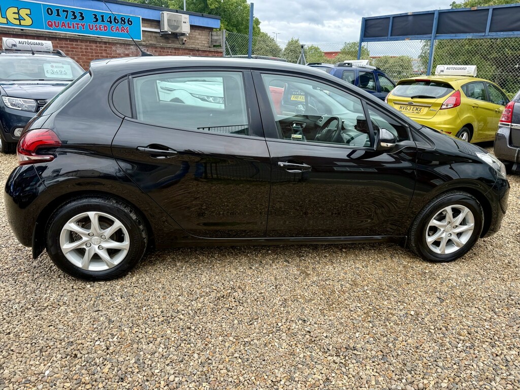 Peugeot 208 1.2 Puretech Active 2016 YL65SYO Black #5