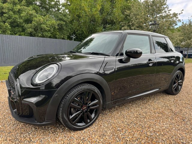Mini Hatch Cooper Sport Steptronic Euro Black