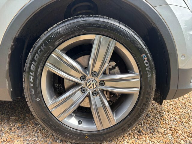 Volkswagen Tiguan Allspace Tsi Evo Match Dsg Silver #4