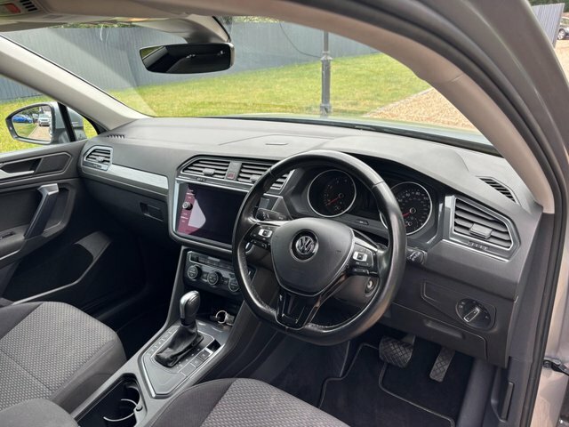 Volkswagen Tiguan Allspace Tsi Evo Match Dsg Silver #2