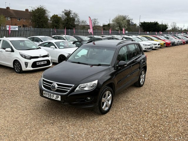 Volkswagen Tiguan 2.0 Tdi Escape 4Wd Euro 5 KY59FJP Black #3