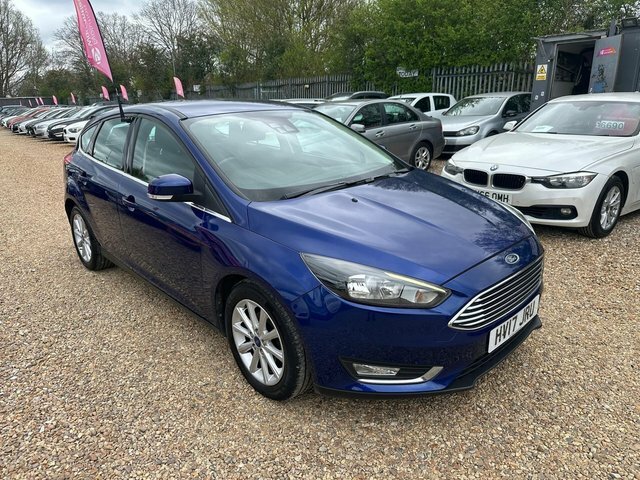 Ford Focus 1.0T Ecoboost Titanium Euro 6 S S Blue