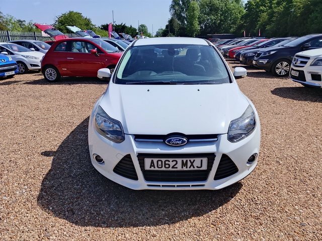 Ford Focus 1.6 Tdci Titanium Euro 5 S S AO62MXJ White #3