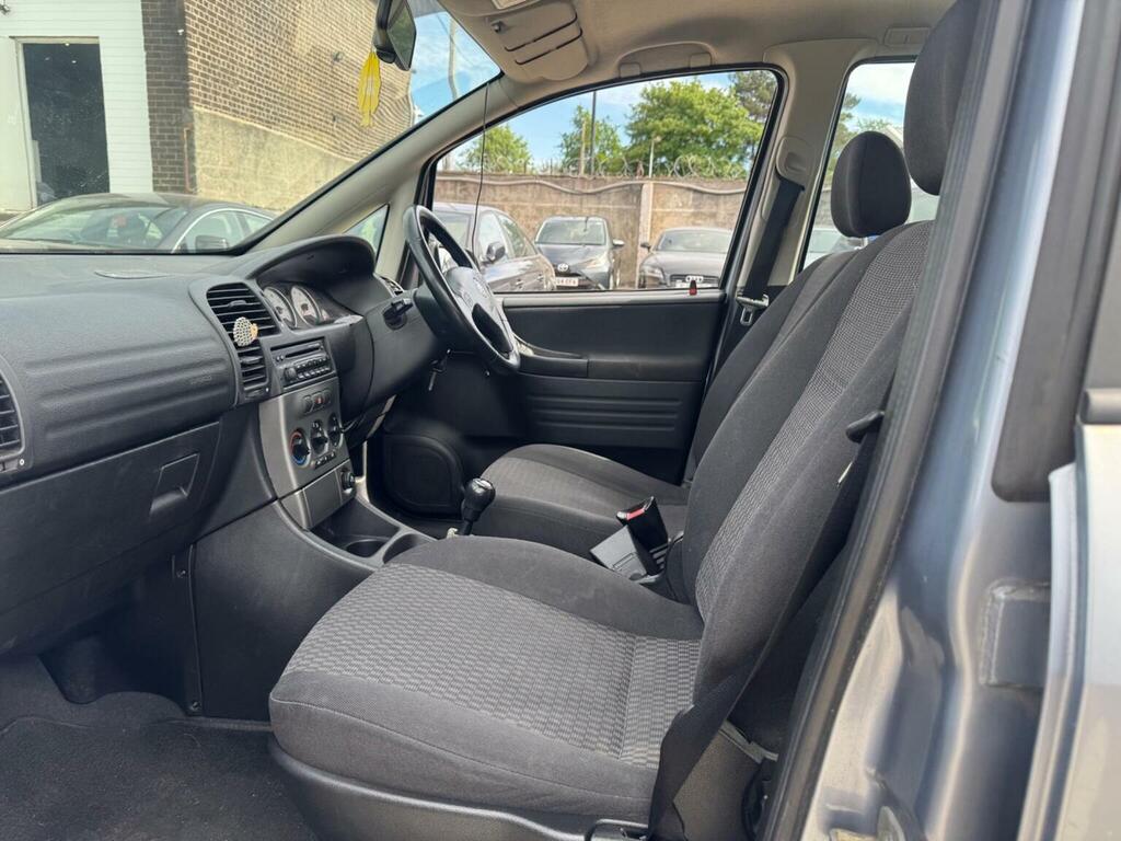 Vauxhall Zafira 1.8 Elegance 16V Red #12