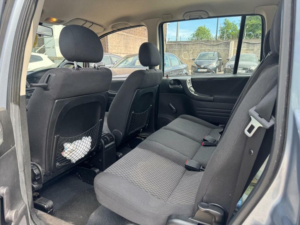 Vauxhall Zafira 1.8 Elegance 16V Red #9