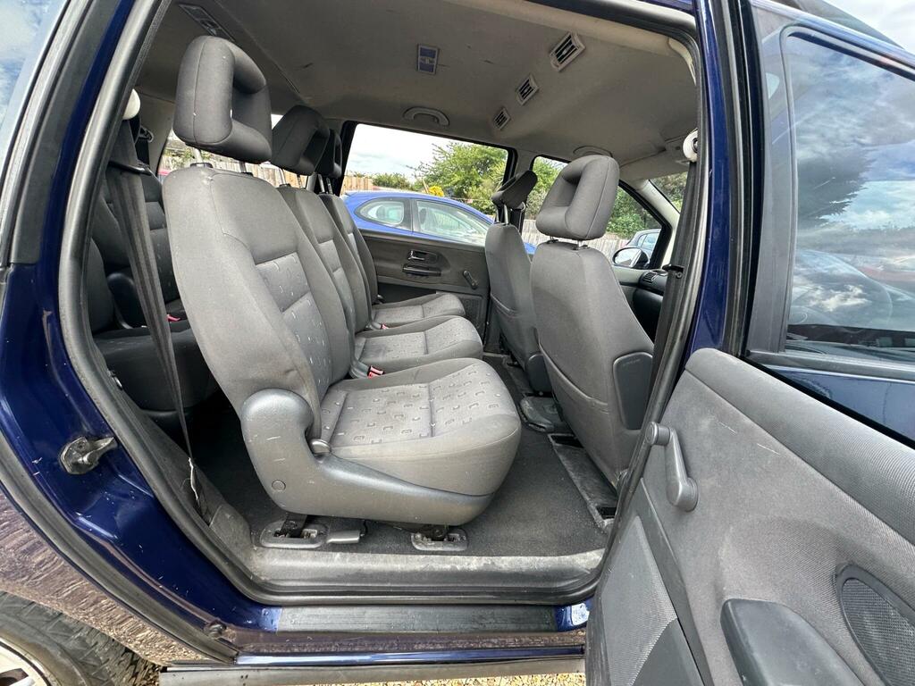 Volkswagen Sharan Silver #16