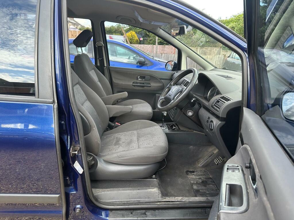 Volkswagen Sharan Silver #9