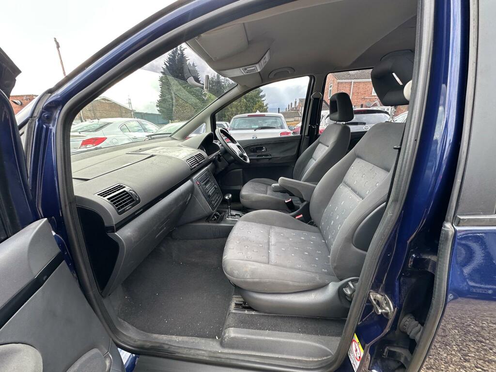 Volkswagen Sharan Silver #17