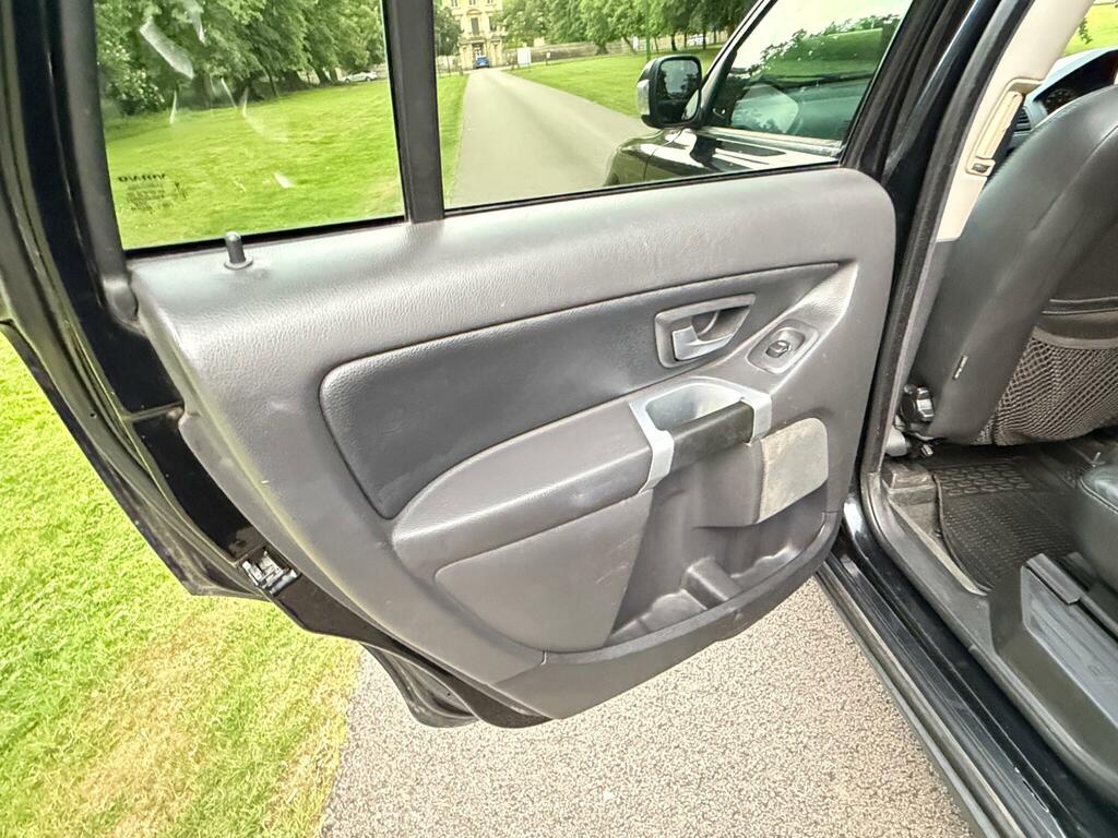 Volvo XC90 D5 Executive 183 Grey #30