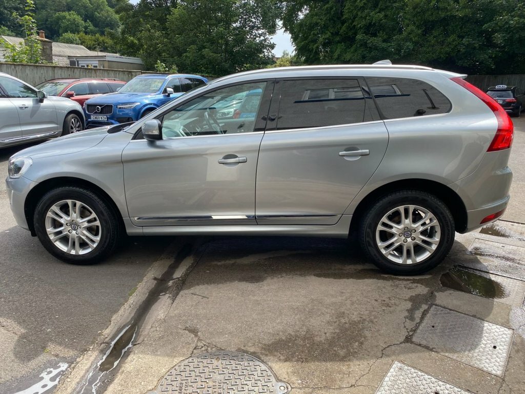 Volvo XC60 2015 2.4 D5 Se Lux Nav Suv Geartronic A KW64ZTR Silver #2