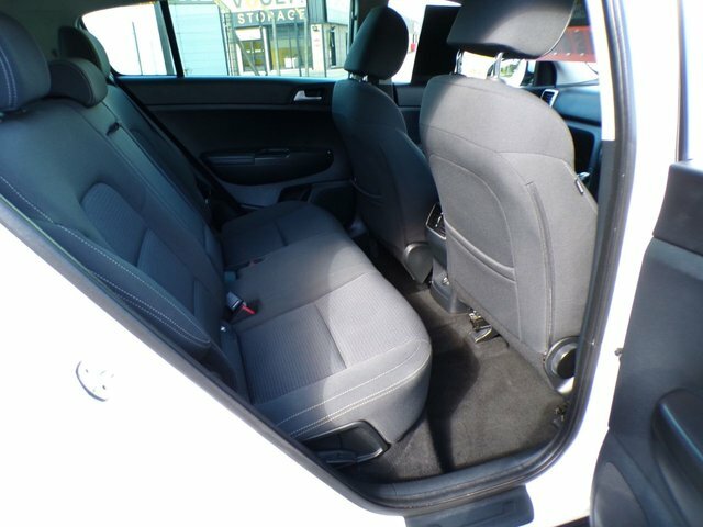 Kia Sportage 2018 1.6 Gdi 2 2018,Sat Nav,bluetooth,dab,cruise,p LF18YSO White #4