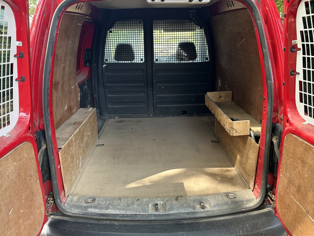 Volkswagen Caddy Mpv White #7