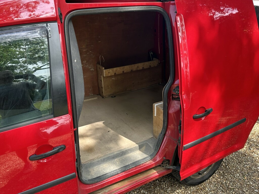 Volkswagen Caddy Mpv White #8