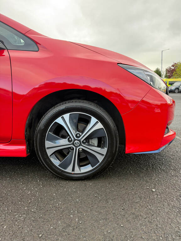 Nissan Leaf 160Kw E Tekna 62Kwh Red #2