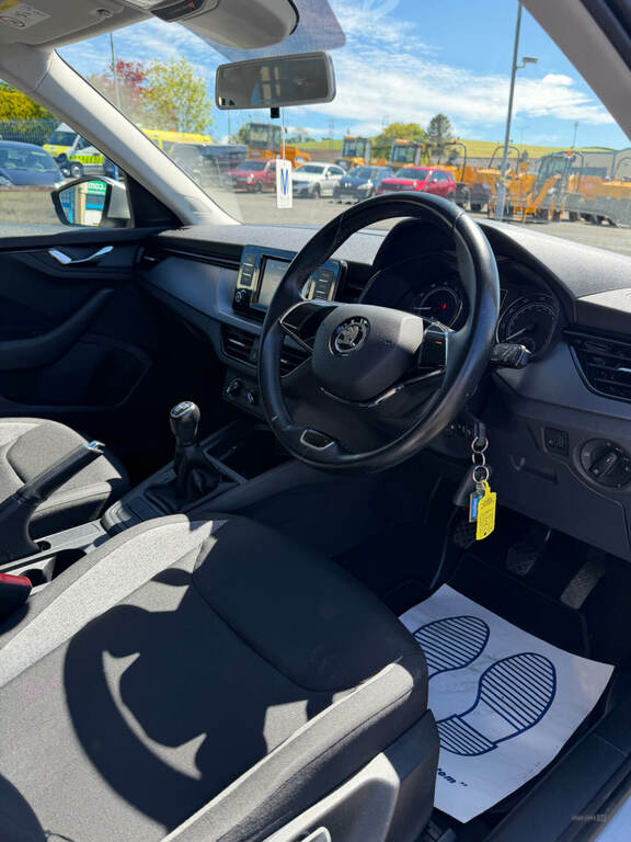 Skoda Kamiq 1.0 Tsi 95 S CR54SDS Silver #6