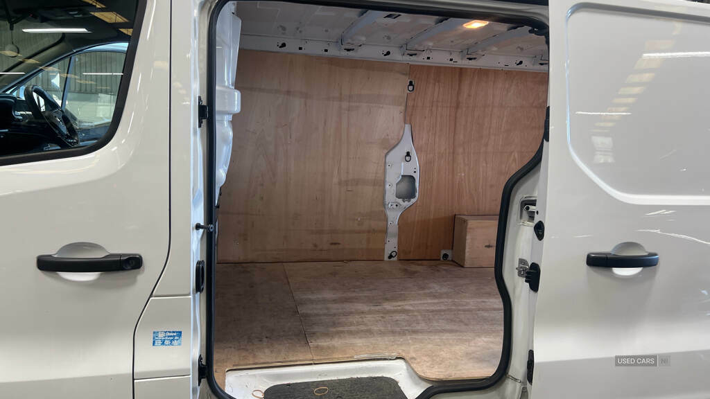 Renault Trafic Ll30 Blue Dci 130 Advance Safety Van HS24BBO White #4