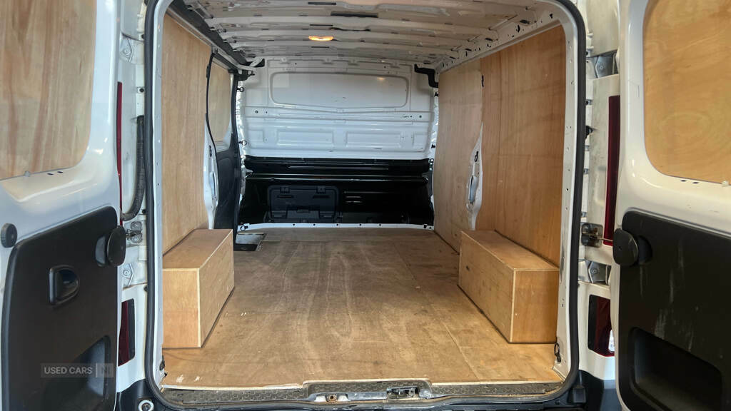 Renault Trafic Ll30 Blue Dci 130 Advance Safety Van HS24BBO White #3