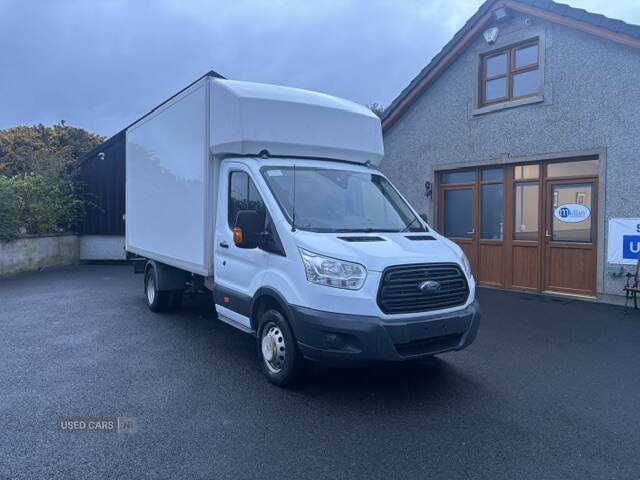 Ford Transit Custom 350 Luton White