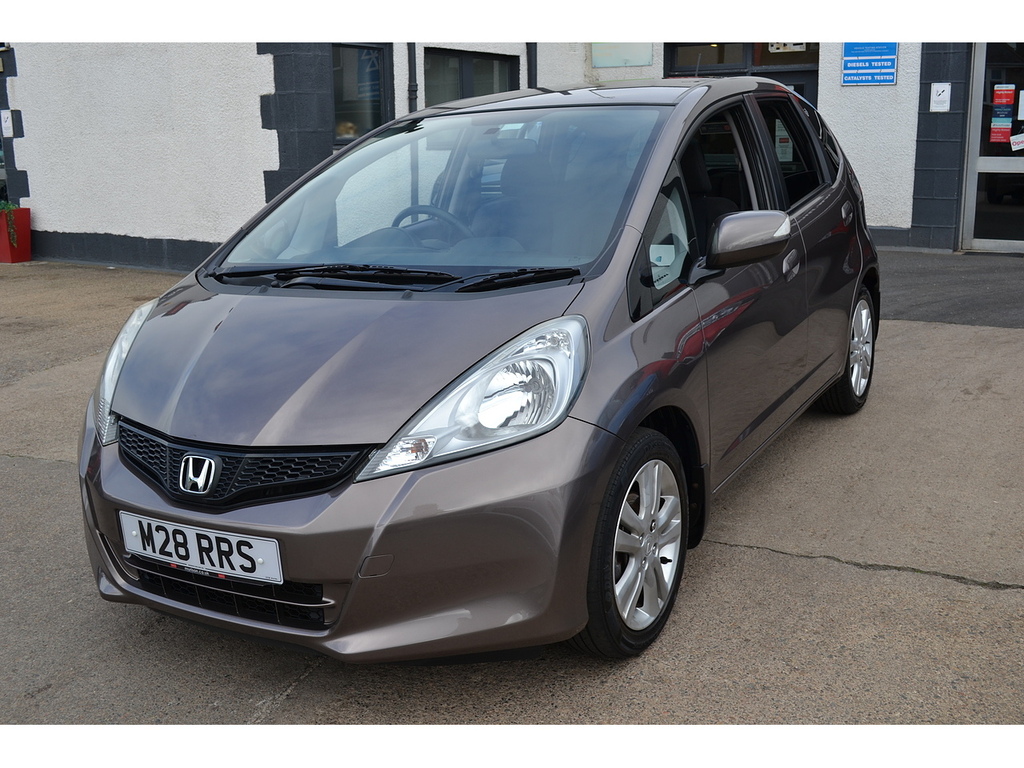 Honda Jazz I-vtec Es Plus Brown #6